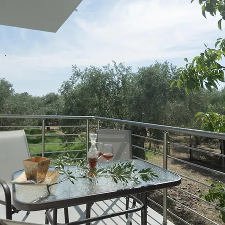 Mougkrasstudio2 Apartament *